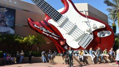 Chris_Guitar