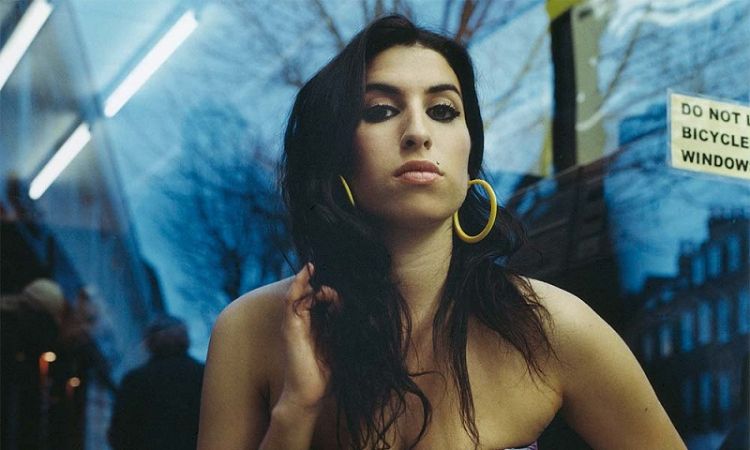 8 Canciones De Amy Winehouse Para Tocar En La Guitarra | Blog Do Cifra Club