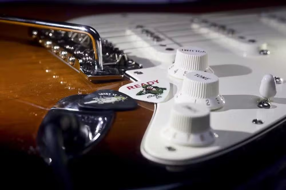 Puente de guitarra semiflotante