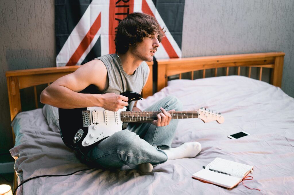 Repelente Atravesar empleo Tipos de guitarra para iniciantes: encontre o instrumento ideal | Blog do Cifra  Club