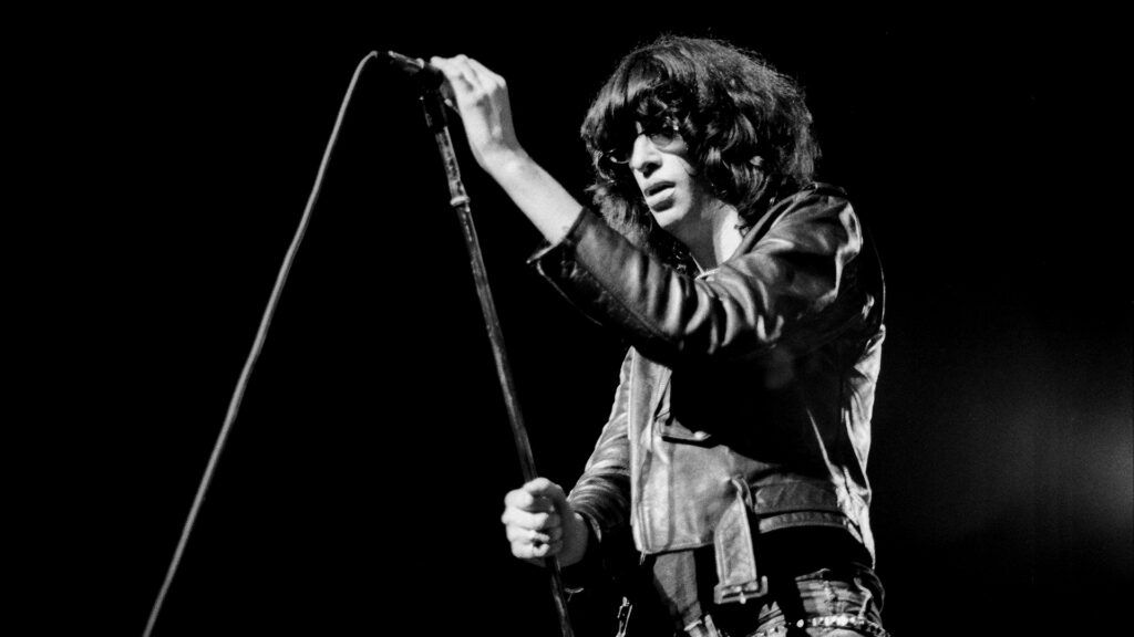 Joey Ramone foi vocalista dos Ramones por cerca de 20 anos