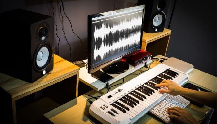 A tecnologia MIDI e instrumentos virtuais ´permite a gravação de um disco inteiro sem o uso de equipamento analógico