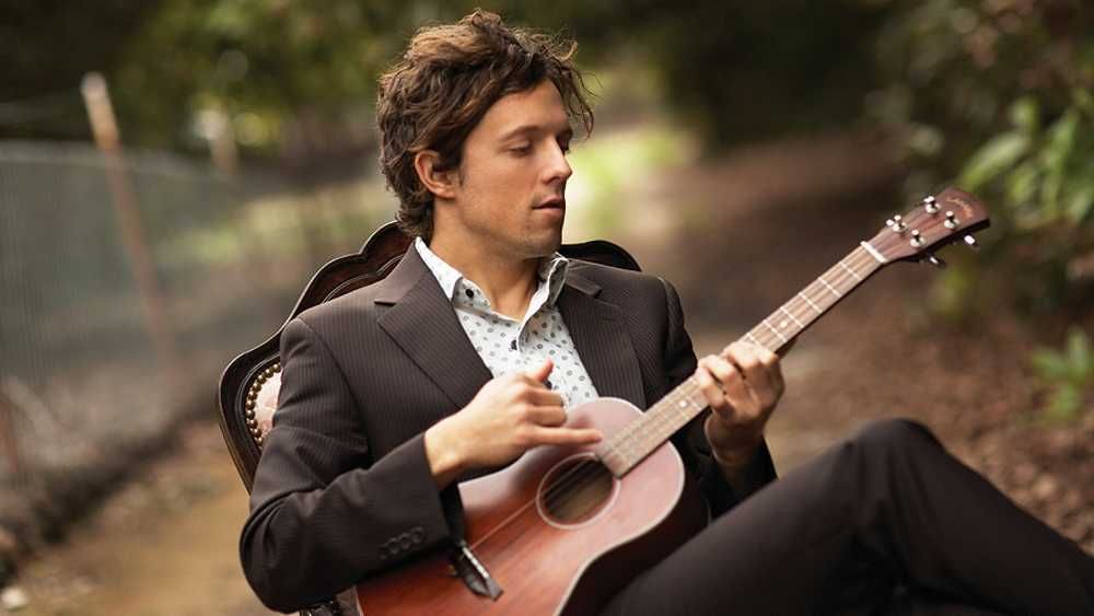 Jason Mraz toca sus canciones en ukelele