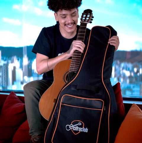 Bag de violão da Cifra Club Store, presente ideal para quem gosta de música