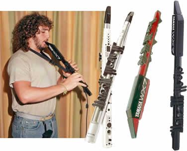 Professor Ivan Meyer tocando o YAMAHA WX7