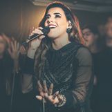 Imagen del artista Adrielle Lopes