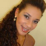 Imagen del artista Karina Carfi