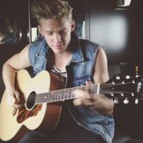 Imagen del artista Cody Simpson