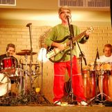 Imagen del artista Neuber Uchôa