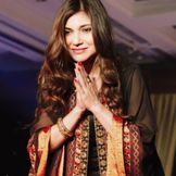Imagem do artista Alka Yagnik