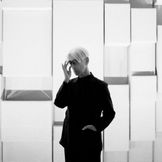 Imagem do artista Ryuichi Sakamoto