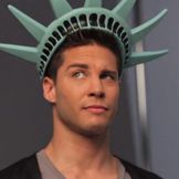 Imagem do artista Dean Geyer