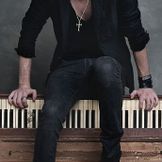 Imagen del artista Colton Dixon