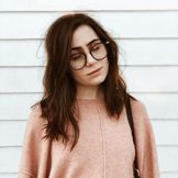 Imagem do artista Dodie Clark