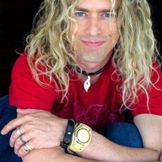 Imagem do artista Phil Joel