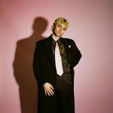 Imagem do artista Luke Hemmings