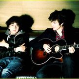 Artist's image Nat and Alex Wolff