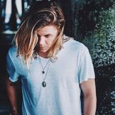 Imagem do artista Conrad Sewell