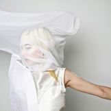 Imagen del artista Zola Jesus