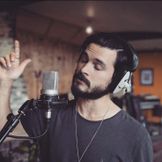 Imagem do artista Michael Malarkey