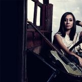 Imagen del artista Lari Basilio