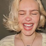 Imagem do artista Anne-Marie