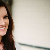 Imagem do artista Brandy Clark