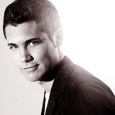 Imagen del artista Drew Seeley