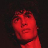 Imagem do artista sombr