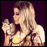 Imagem do artista Carol Cabrino