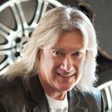 Imagen del artista John Schlitt