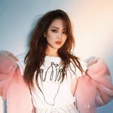 Artist image Lee Hi