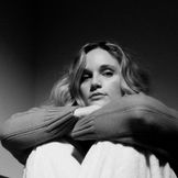 Imagen del artista Hollyn