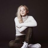 Imagen del artista Emily Kinney