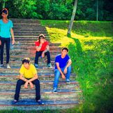 Imagen del artista Suit