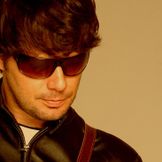 Imagen del artista Otávio Keulbeck