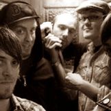 Imagem do artista Living With Lions