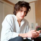 Imagen del artista Louis Garrel