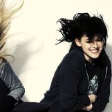 Imagen del artista Dakota Fanning And Kristen Stewart