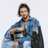 Imagem do artista Vitor Kley