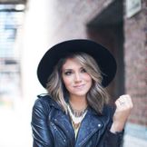 Imagem do artista Austin & Lindsey Adamec