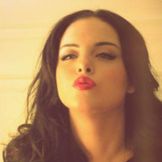 Imagem do artista Elizabeth Gillies