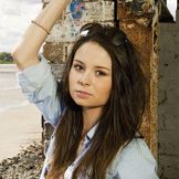 Artist image Nina Nesbitt