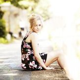 Artist image Diana Vickers