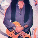 Imagem do artista Bruce Kulick