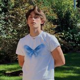 Imagem do artista Johnny Orlando