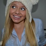 Artist image Alli Simpson