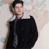 Imagen del artista Iwan Rheon