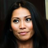 Artist's image Anggun