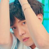 Imagem do artista j-hope